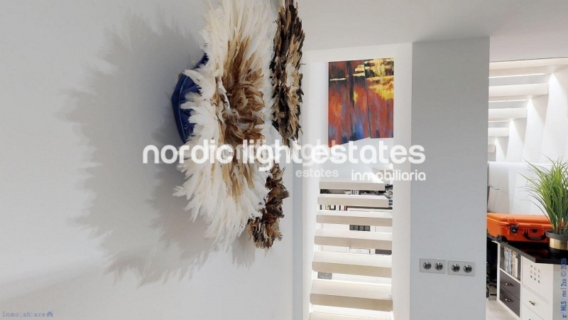 Extravagante y moderno dúplex en segunda línea de la playa