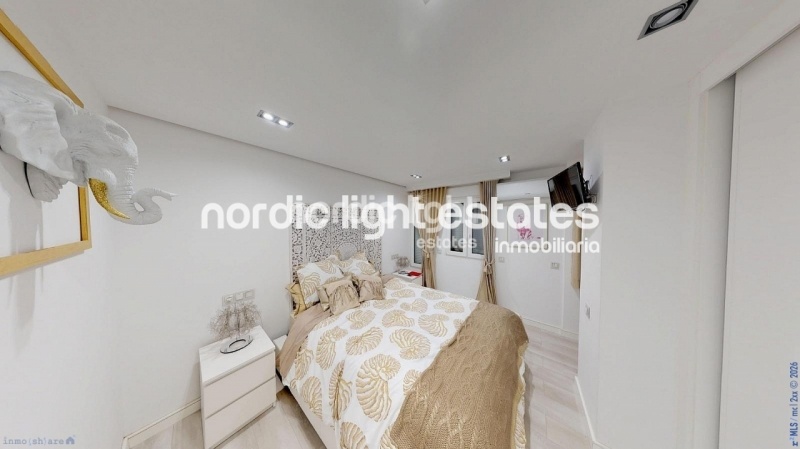 Extravagante y moderno dúplex en segunda línea de la playa