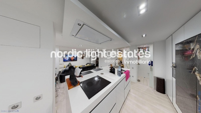 Extravagante y moderno dúplex en segunda línea de la playa