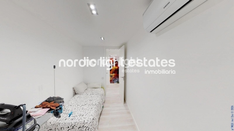 Extravagante y moderno dúplex en segunda línea de la playa