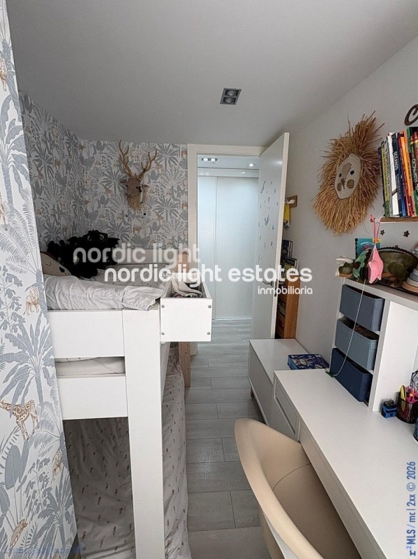 Extravagante y moderno dúplex en segunda línea de la playa