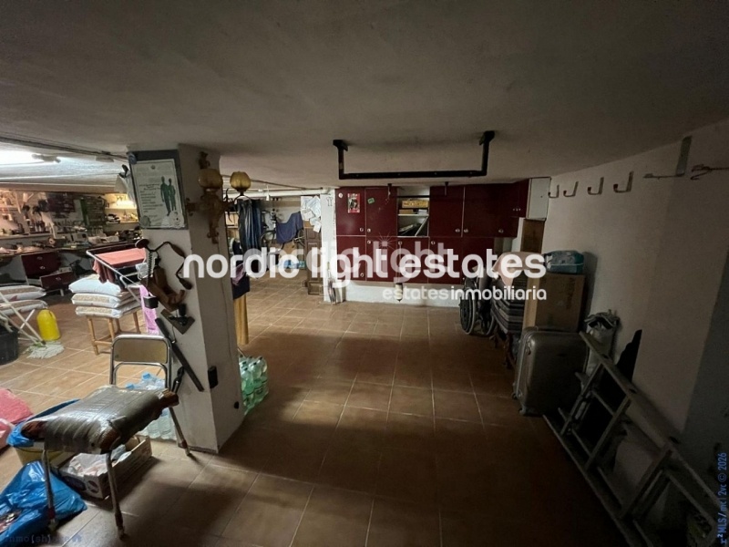 Atractiva casa pareada en una urbanización muy cotizada