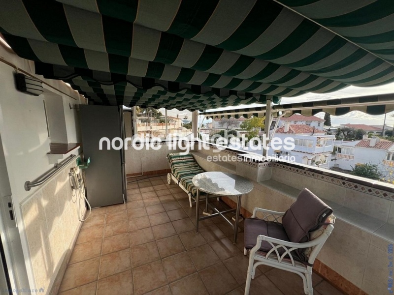 Atractiva casa pareada en una urbanización muy cotizada