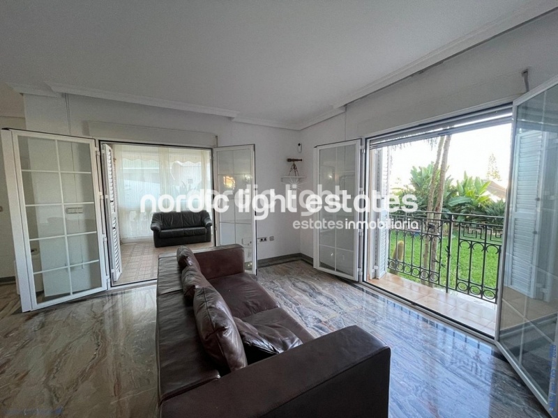 Imponente villa con 5 dormitorios, ascensor y garaje