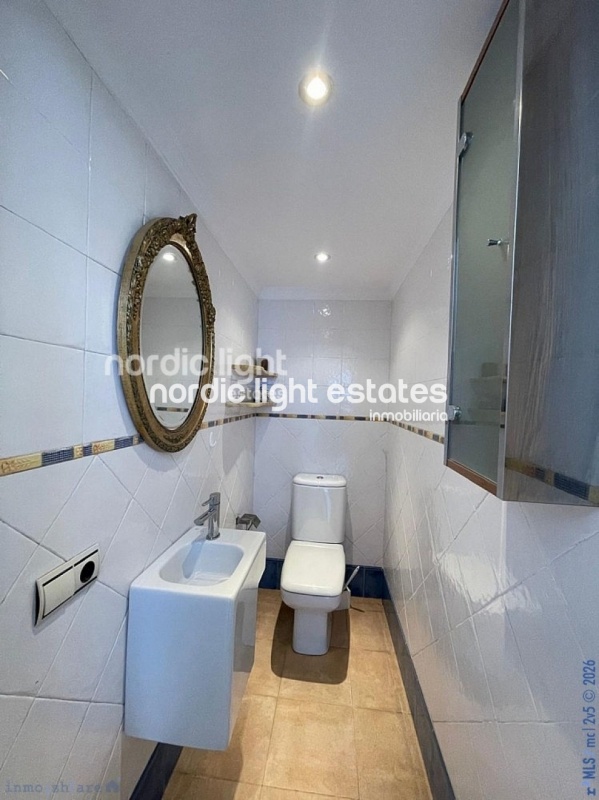 Imponente villa con 5 dormitorios, ascensor y garaje