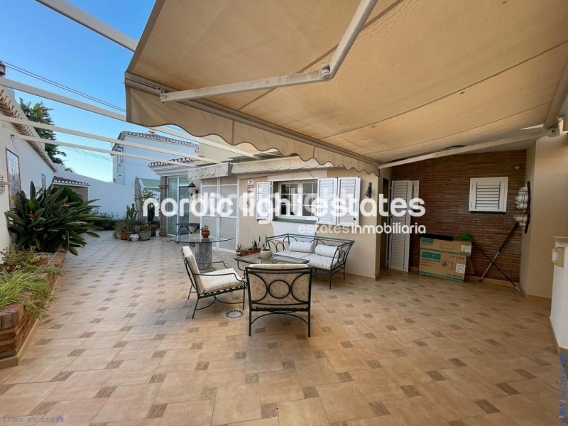 Imponente villa con 5 dormitorios, ascensor y garaje