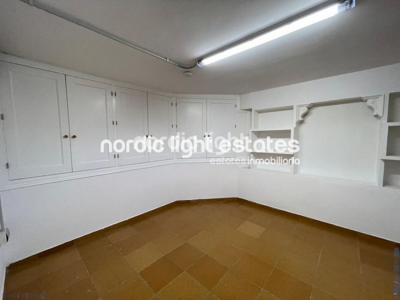 Imponente villa con 5 dormitorios, ascensor y garaje