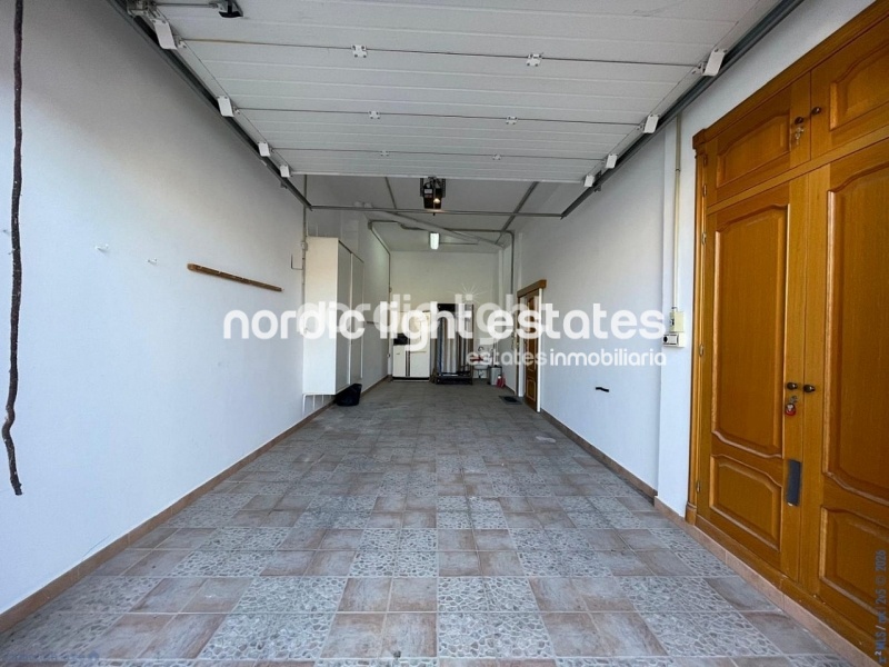 Imponente villa con 5 dormitorios, ascensor y garaje