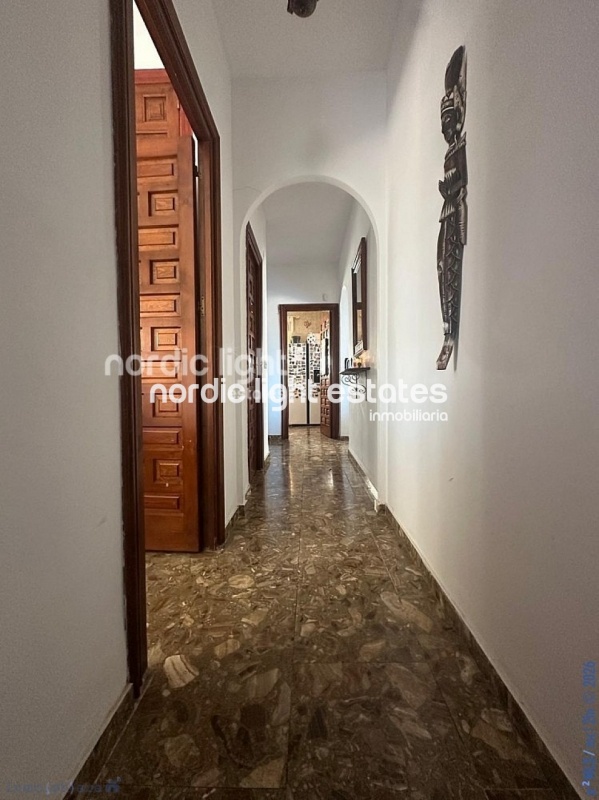 Lovely and very spacious villa plus a self-contained apartment 