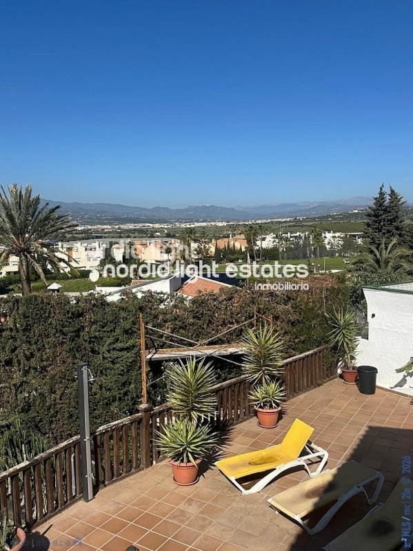 Lovely and very spacious villa plus a self-contained apartment 