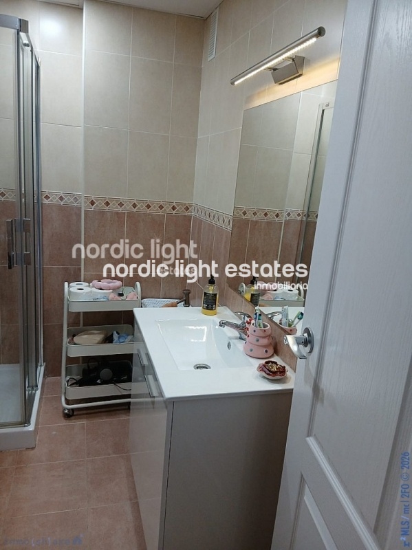 Modern apartment in excellent condition, parking space and store room