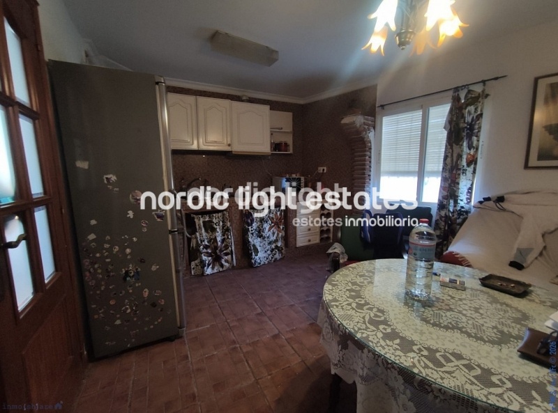 Spacious countryside house with two independent dwellings