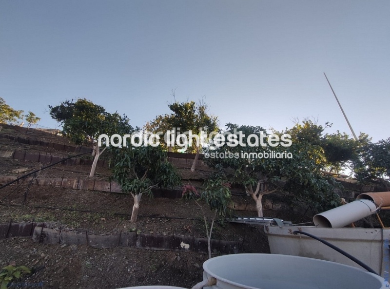 Spacious countryside house with two independent dwellings