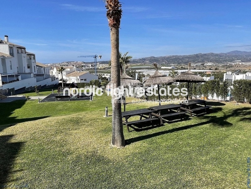 Outstanding apartment in a highly desirable location next to Baviera Golf