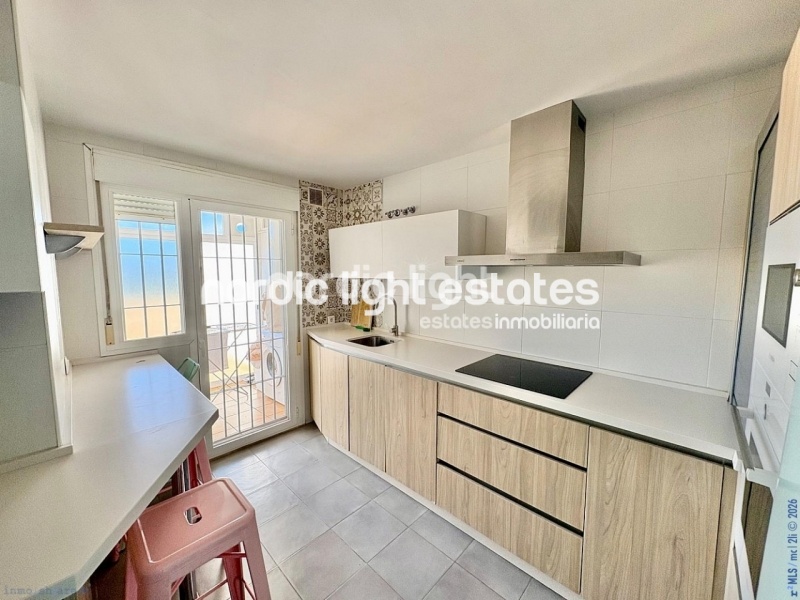 Outstanding apartment in a highly desirable location next to Baviera Golf