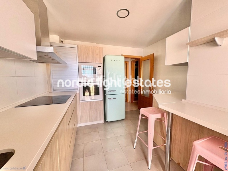 Outstanding apartment in a highly desirable location next to Baviera Golf