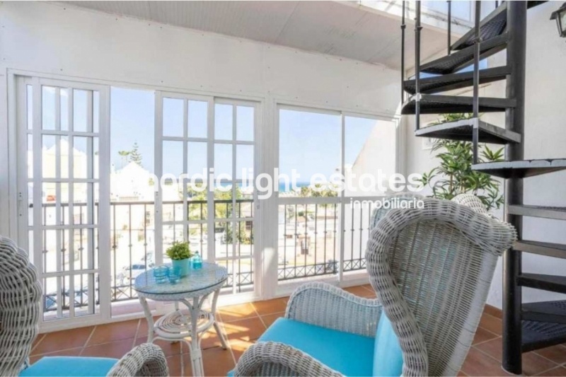 Beautiful townhouse with panoramic sea and mountain views 