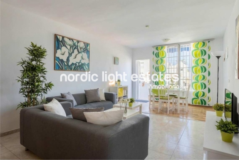 Beautiful townhouse with panoramic sea and mountain views 