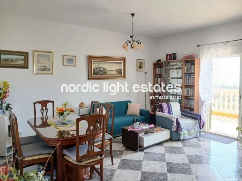 Lovely and very spacious villa with a guest apartment