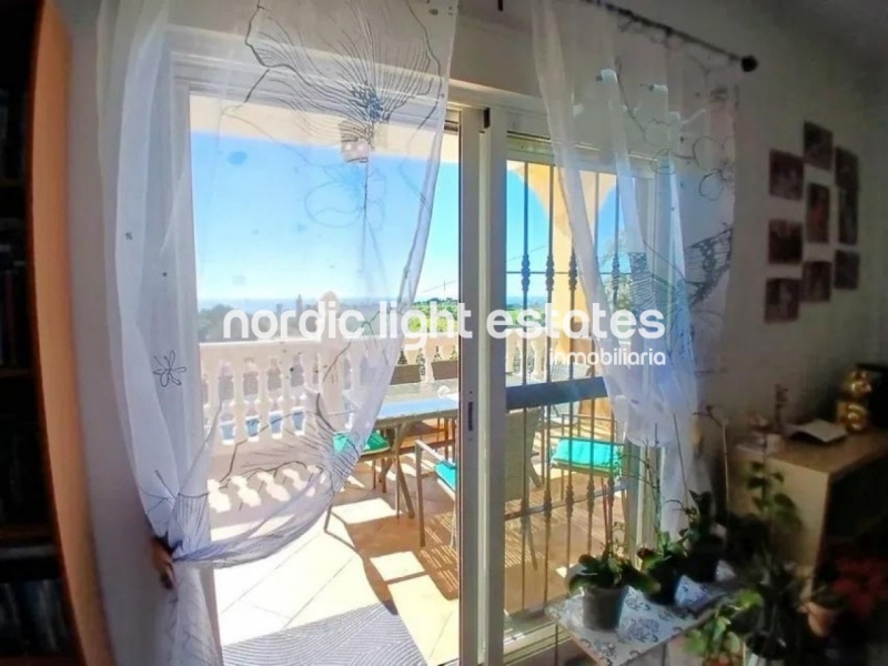 Lovely and very spacious villa with a guest apartment
