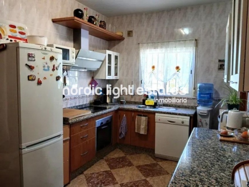 Lovely and very spacious villa with a guest apartment