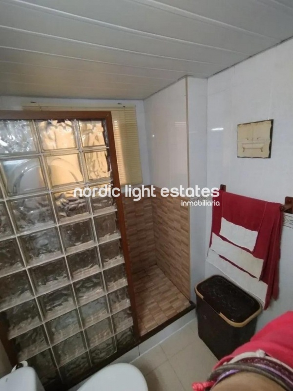 Amplio piso, 4 dormitorios. Piscina, pista de pádel, gimnasio 