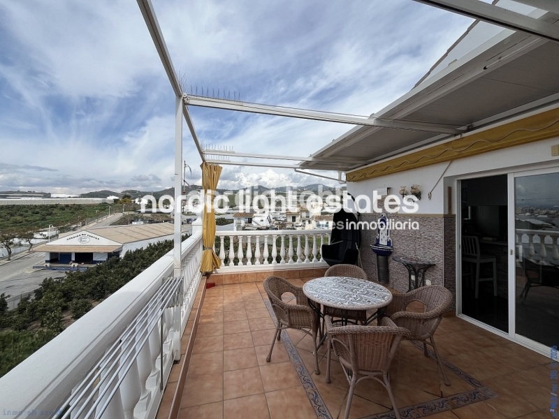 Acogedor ático con gran terraza y cochera