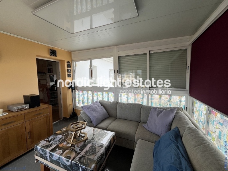 Acogedor ático con gran terraza y cochera