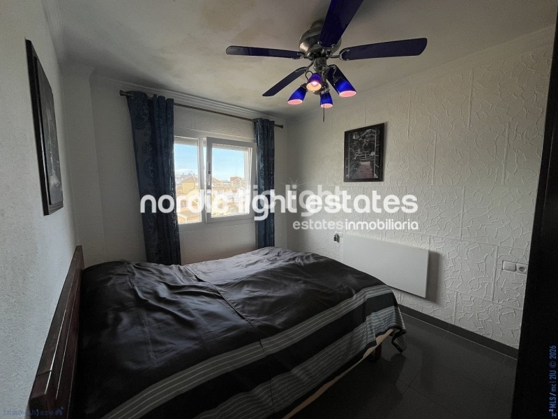 Acogedor ático con gran terraza y cochera