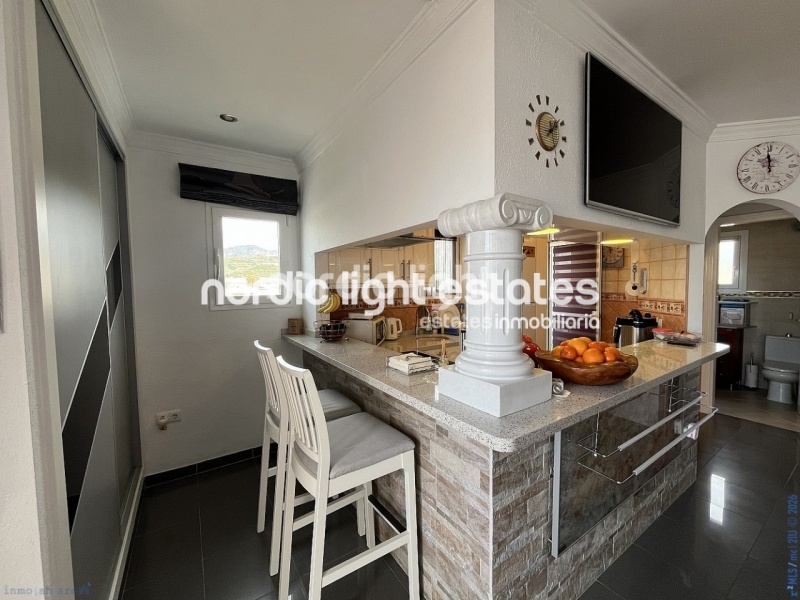 Acogedor ático con gran terraza y cochera