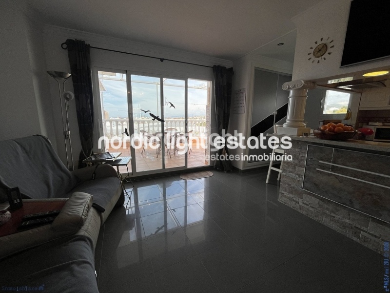 Acogedor ático con gran terraza y cochera