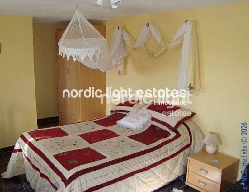 Huge country house 7 beds, 5 baths