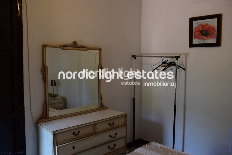 Casa de pueblo independiente con muchas características originales 