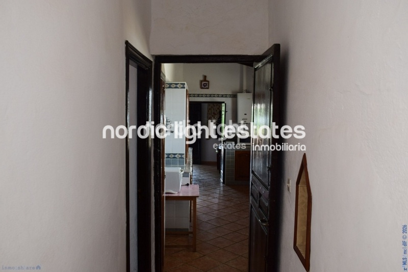 Casa de pueblo independiente con muchas características originales 