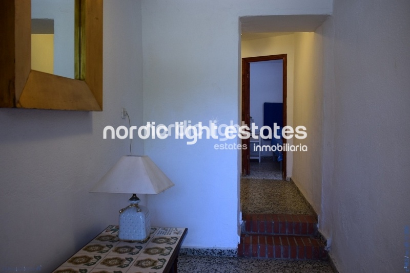 Casa de pueblo independiente con muchas características originales 