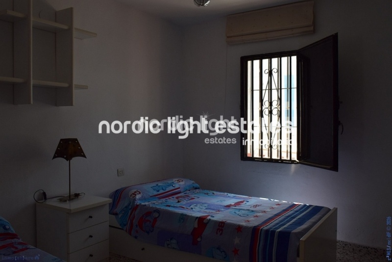 Casa de pueblo independiente con muchas características originales 