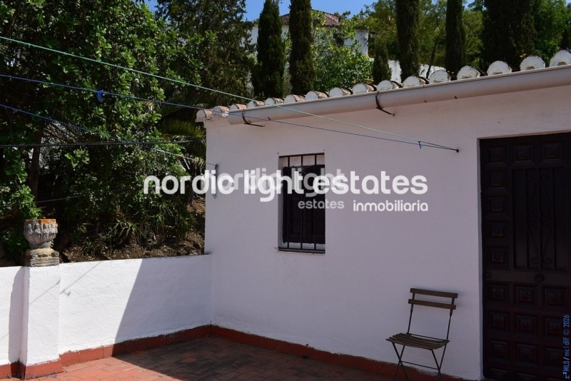 Casa de pueblo independiente con muchas características originales 