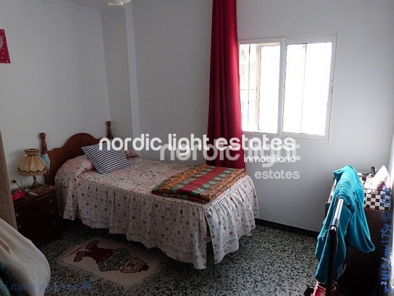 Spacious townhouse for renovation