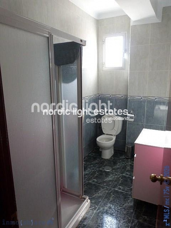 Spacious townhouse for renovation