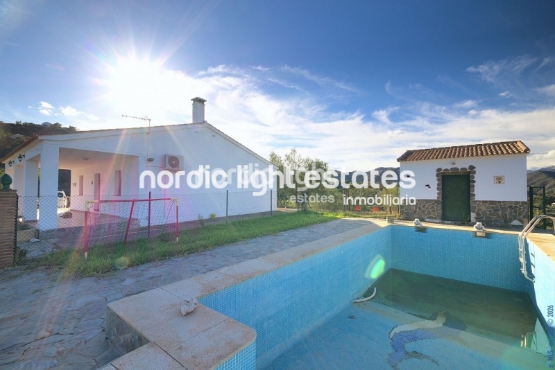 Estupenda casa de campo en perfecto estado