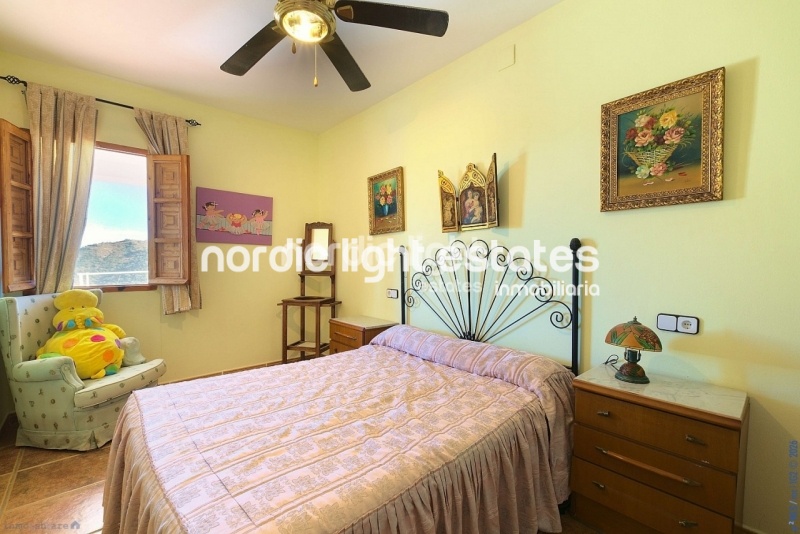 Estupenda casa de campo en perfecto estado