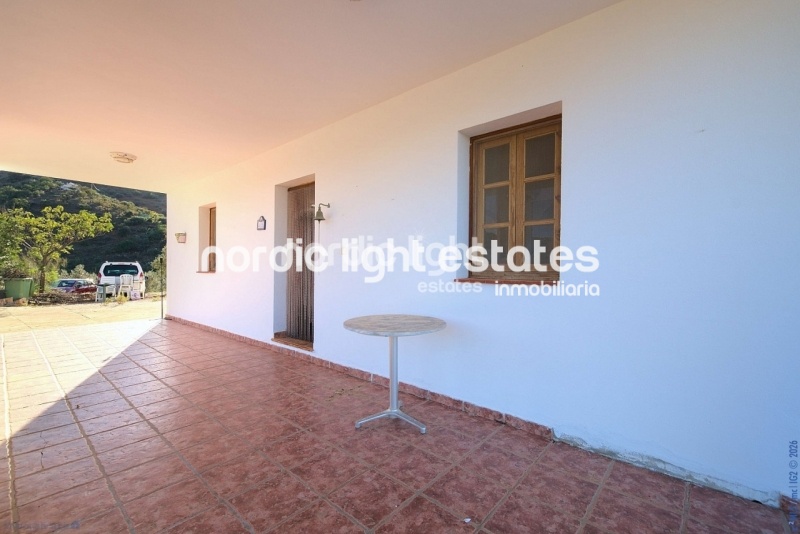 Estupenda casa de campo en perfecto estado