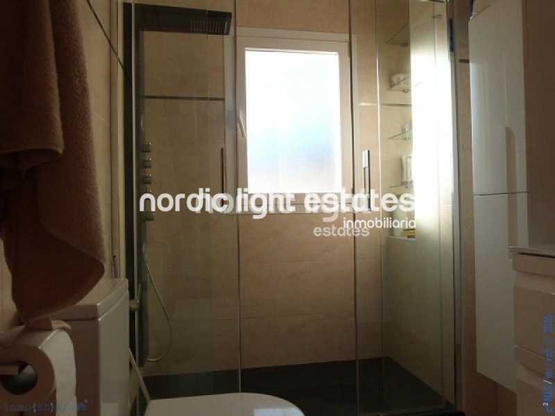 Modern south-facing villa a stone´s throw from the sea 