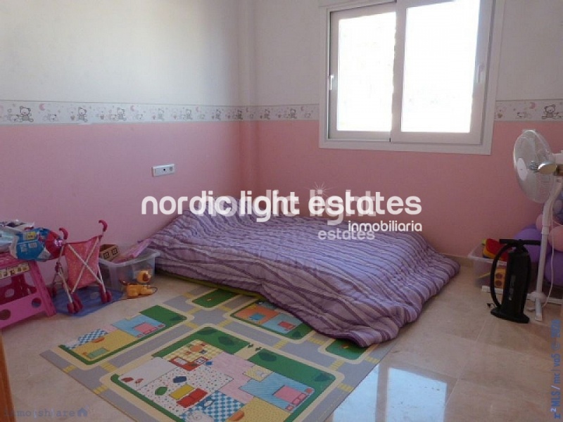 Modern south-facing villa a stone´s throw from the sea 