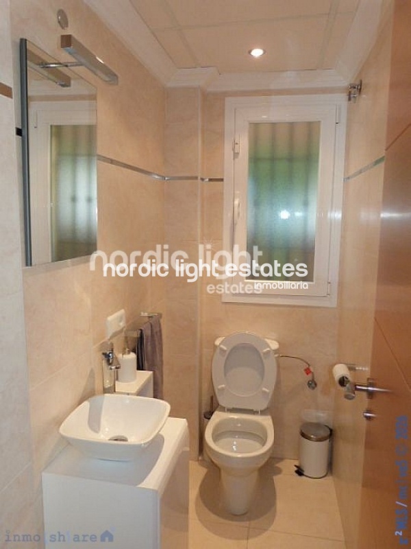 Modern south-facing villa a stone´s throw from the sea 