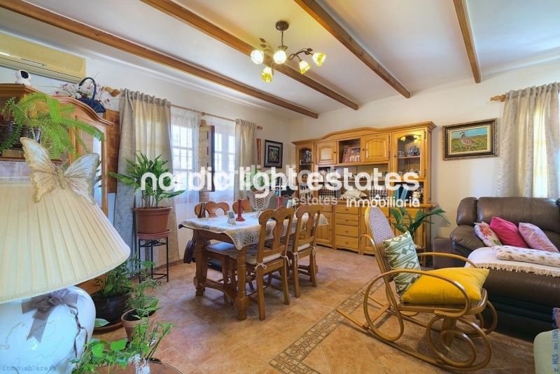 Exclusivo rancho ecuestre. Parcela de 22.000m2. Piscina y casa de invitados