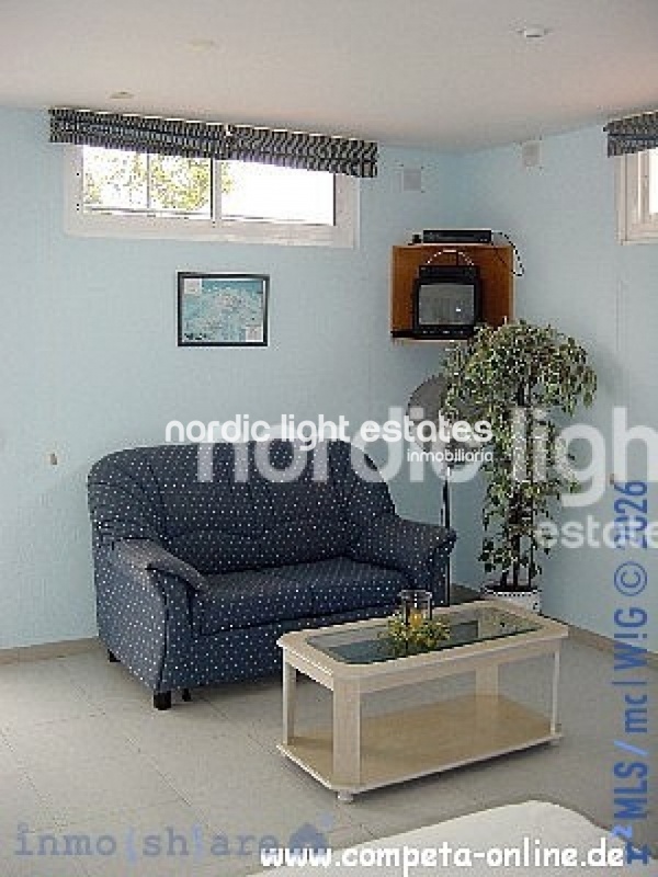 Outstanding villa with tennis court, 5 kitchens and 5 separate entrances