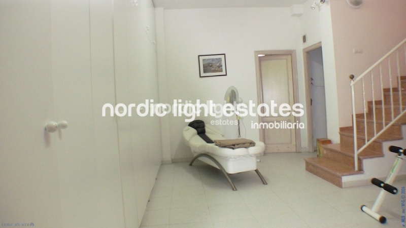 Outstanding villa with tennis court, 5 kitchens and 5 separate entrances