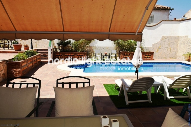 Outstanding 18th century manor house with endless potential