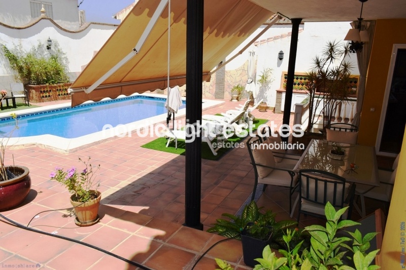 Outstanding 18th century manor house with endless potential